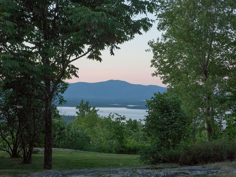 Look To The Mountains: Gunstock Acres Log Cabin Villa Gilford Exterior photo