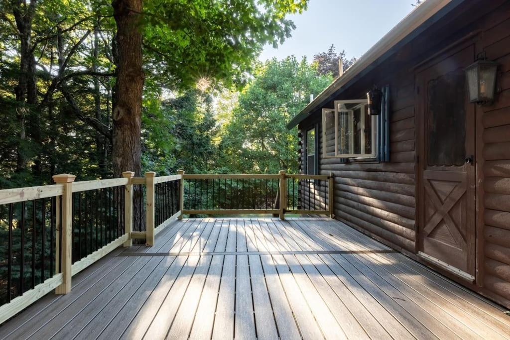 Look To The Mountains: Gunstock Acres Log Cabin Villa Gilford Exterior photo